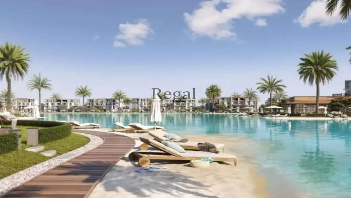 Luxury 3-Bedroom Apartment with Lake View