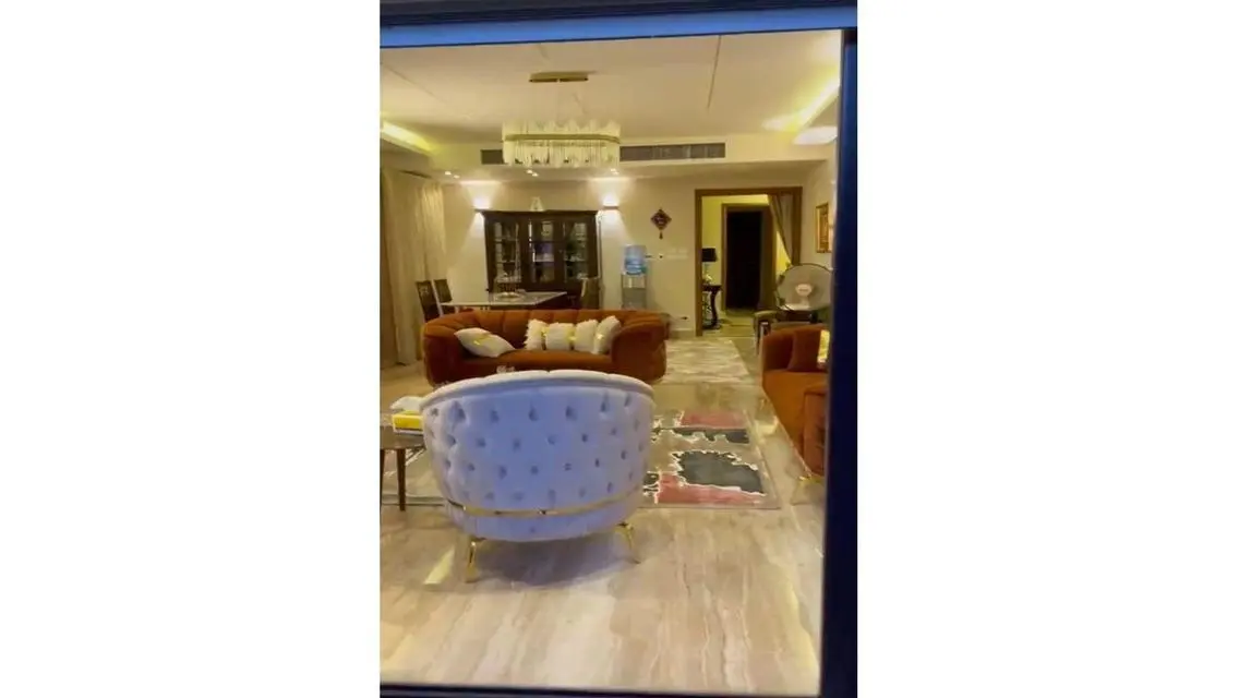 Luxurious Apartment for Rent Overlooking Lakes