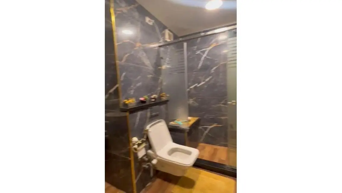 Luxurious Apartment for Rent Overlooking Lakes