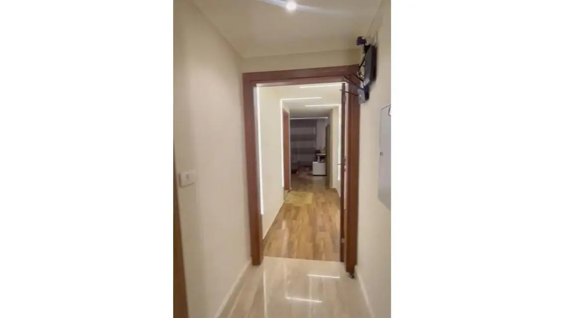 Luxurious Apartment for Rent Overlooking Lakes