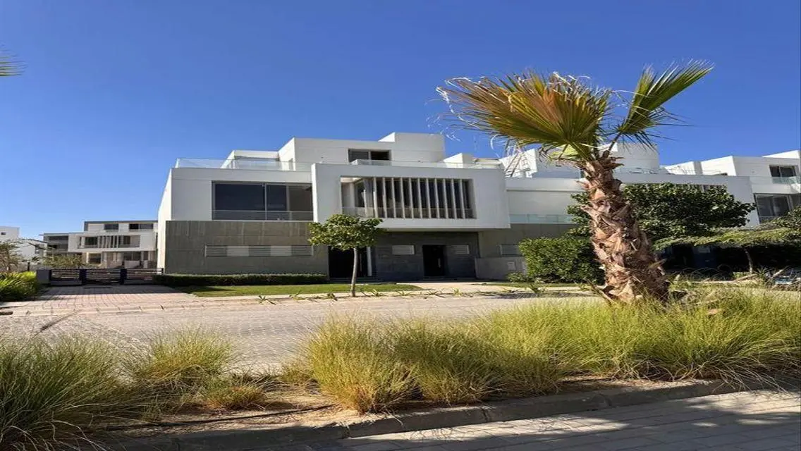 Luxury Apartment in Premium Residential Complex
