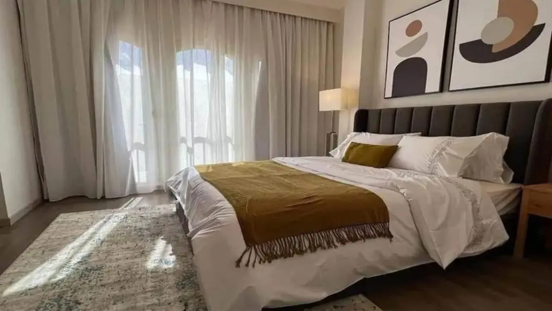 Luxurious Property in Sheikh Zayed - 6 Estates Sodic