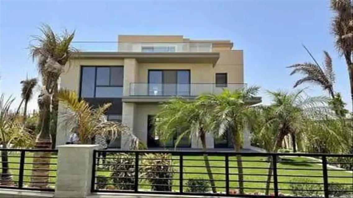 Luxurious Property in Sheikh Zayed - 6 Estates Sodic