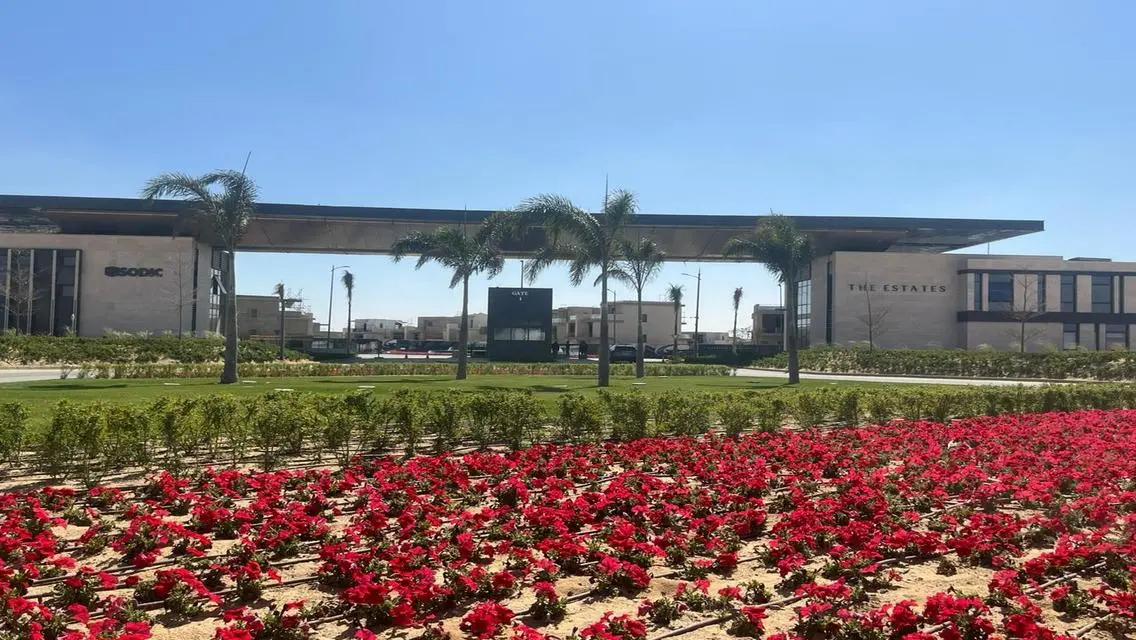Luxurious Property in Sheikh Zayed - 6 Estates Sodic