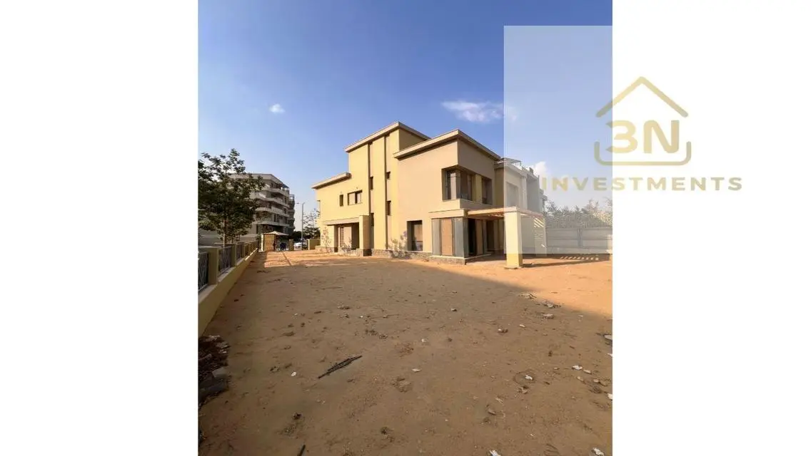 Luxurious Villa for Sale with Private Pool and Garden