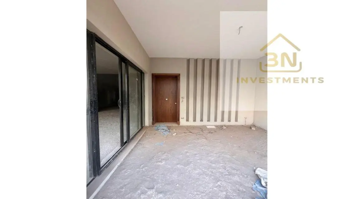 Luxurious Villa for Sale with Private Pool and Garden