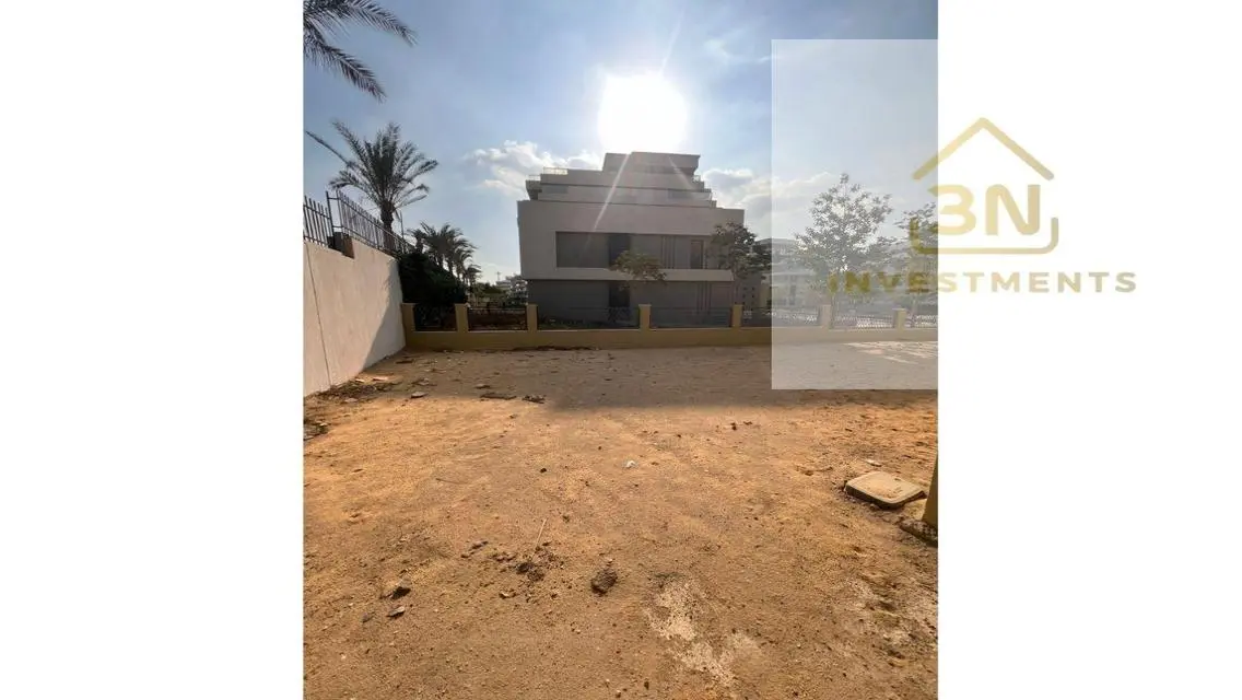 Luxurious Villa for Sale with Private Pool and Garden