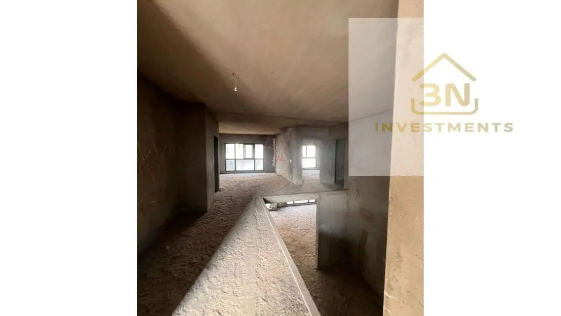 Luxurious Villa for Sale with Private Pool and Garden