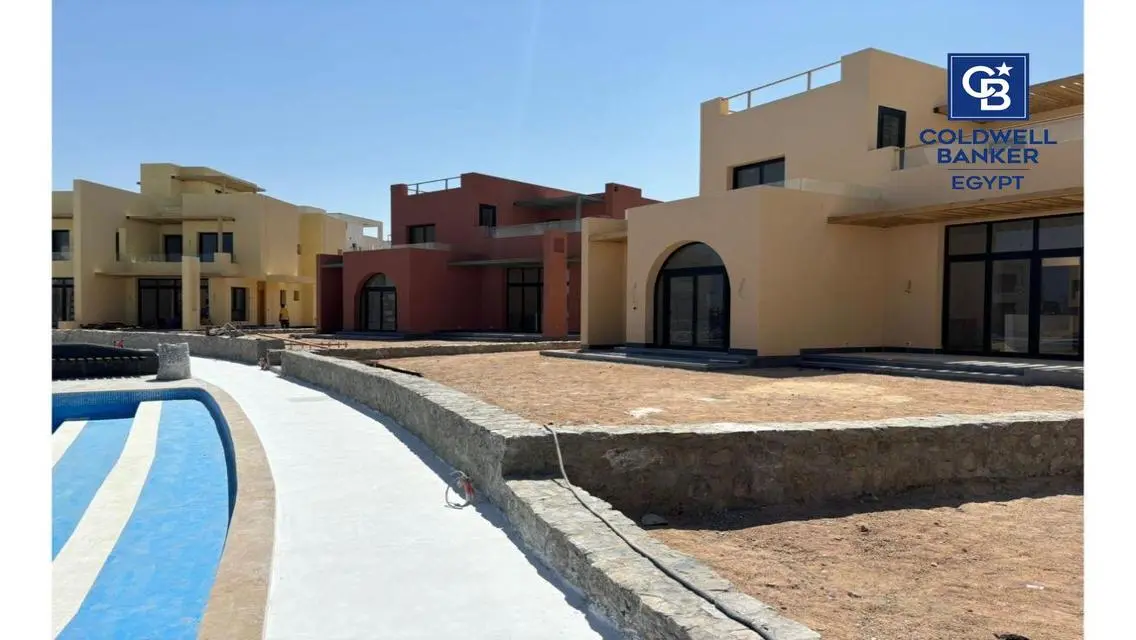 Luxury Villa for Sale with Stunning Lake Views