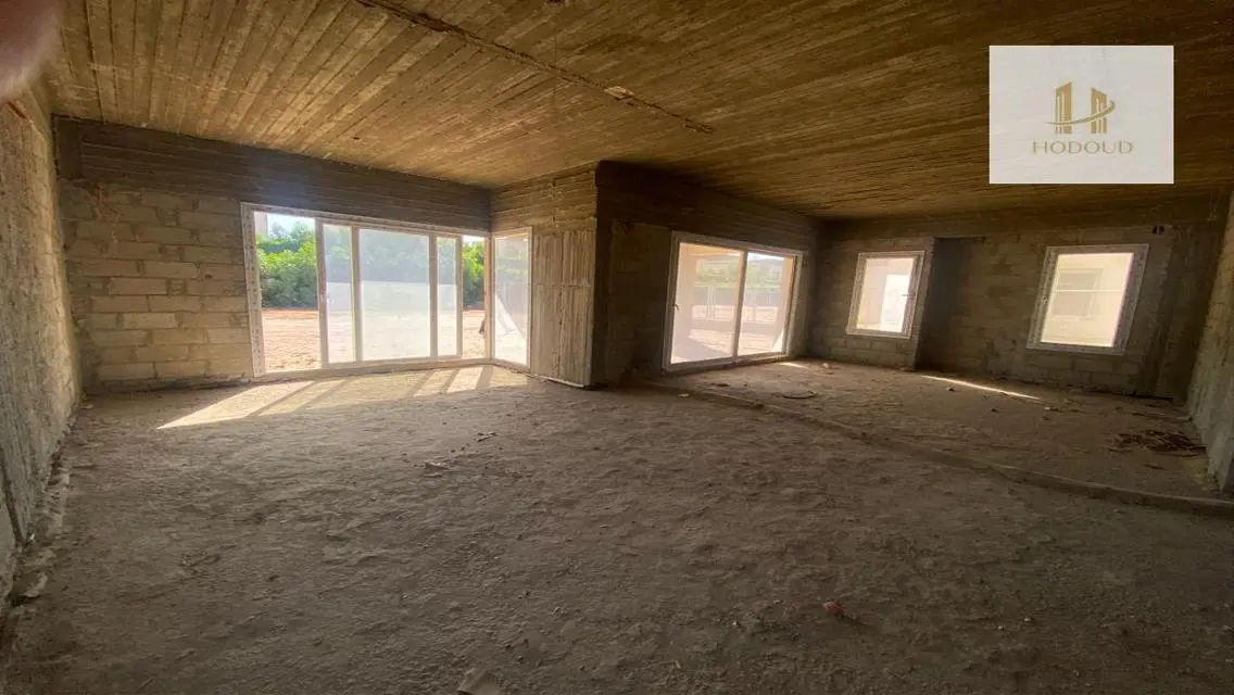 Stunning Property for Sale with Spacious Area