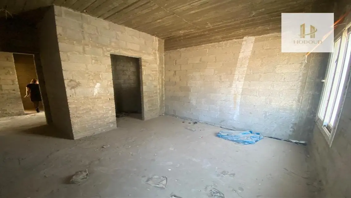 Stunning Property for Sale with Spacious Area