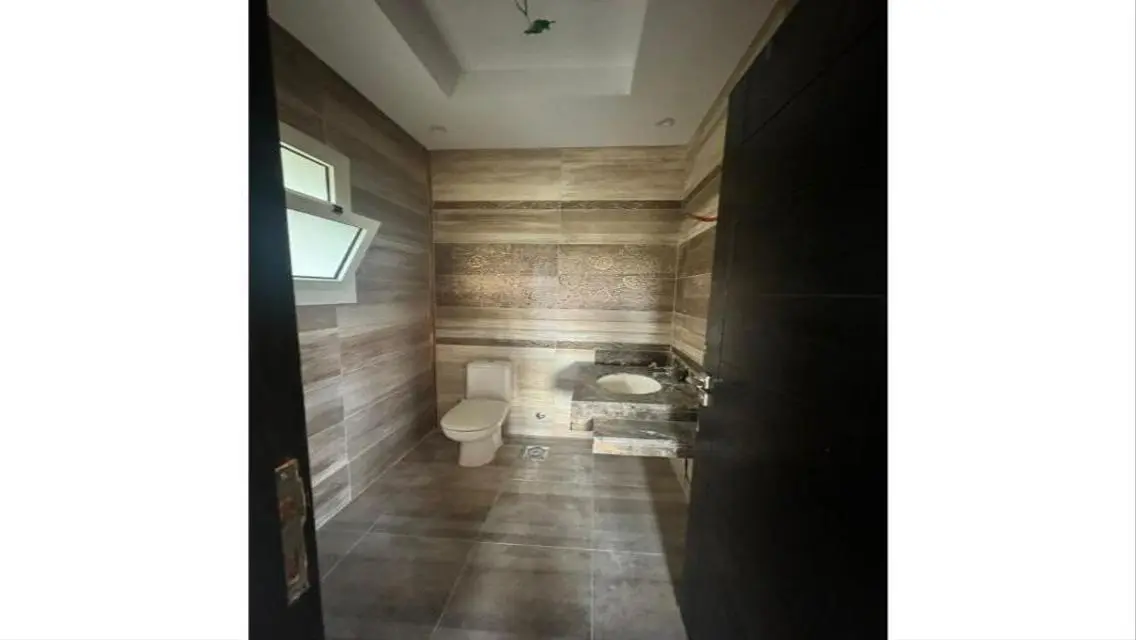 Luxurious Apartment with Spacious Area and Private Garden