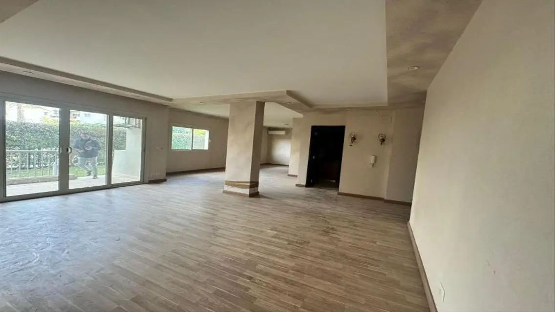 Luxurious Apartment with Spacious Area and Private Garden