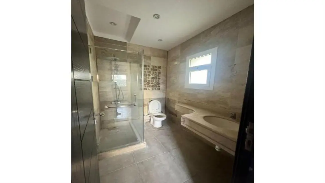 Luxurious Apartment with Spacious Area and Private Garden