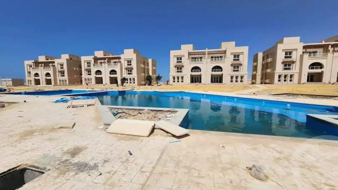 Luxury Villa Overlooking Lakes for Sale