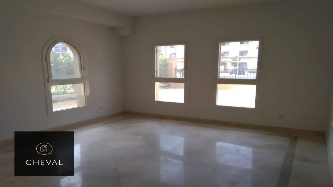 Luxury Apartment in Mivida - AUC