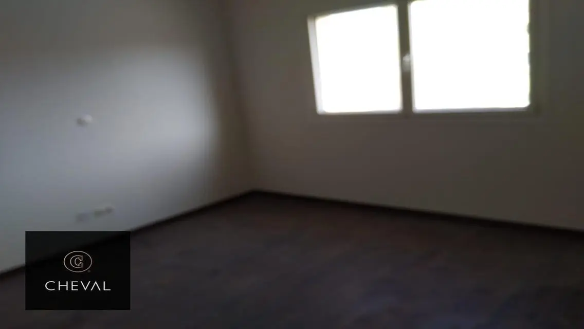 Luxury Apartment in Mivida - AUC