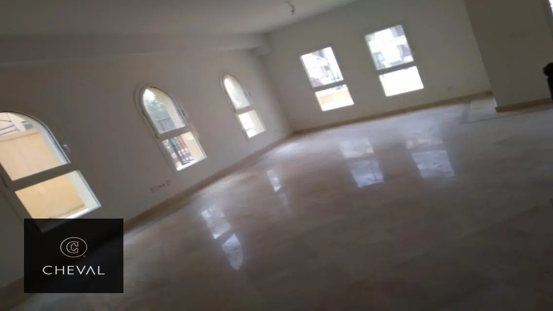 Luxury Apartment in Mivida - AUC