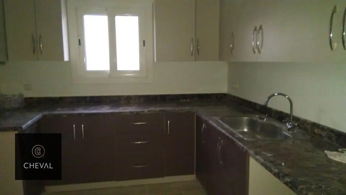 Luxury Apartment in Mivida - AUC