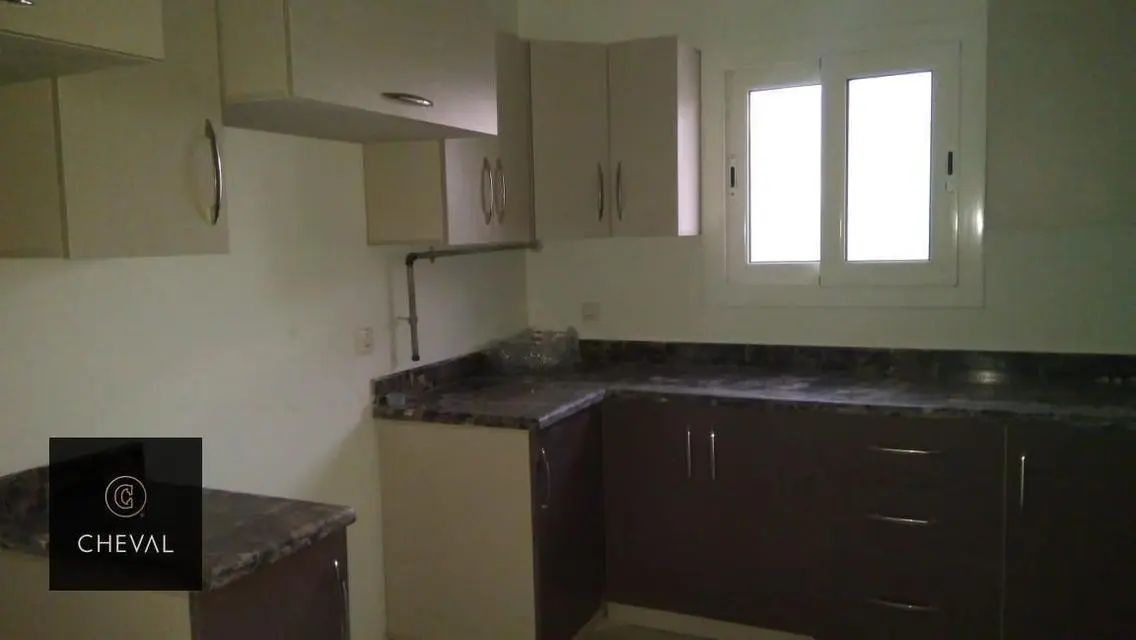 Luxury Apartment in Mivida - AUC