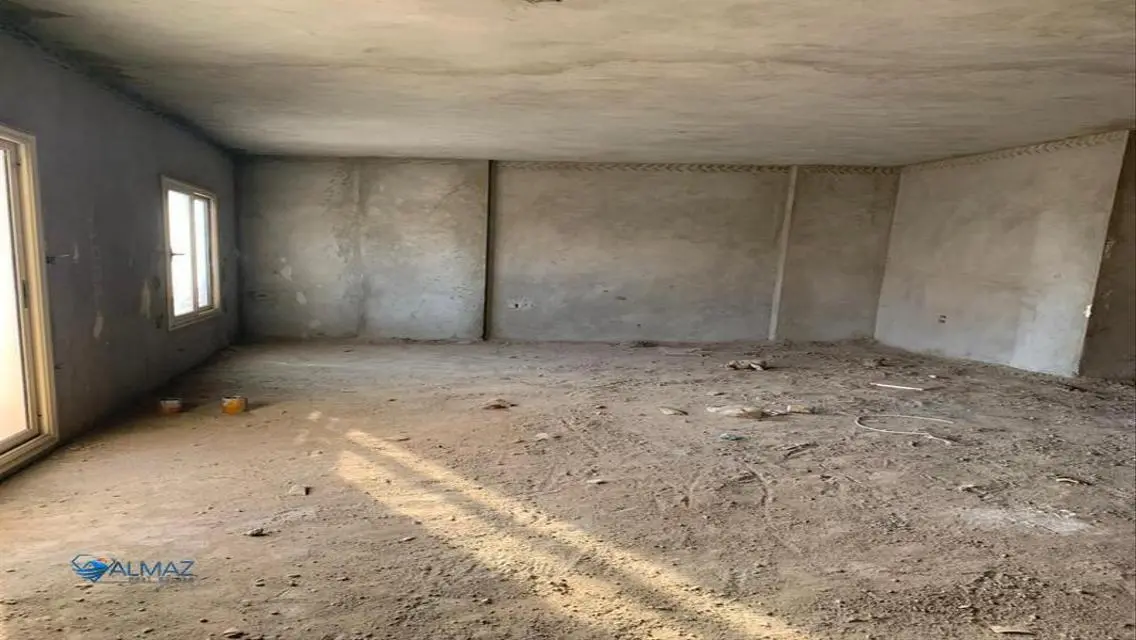 شقة فاخرة للبيع بمساحة واسعة