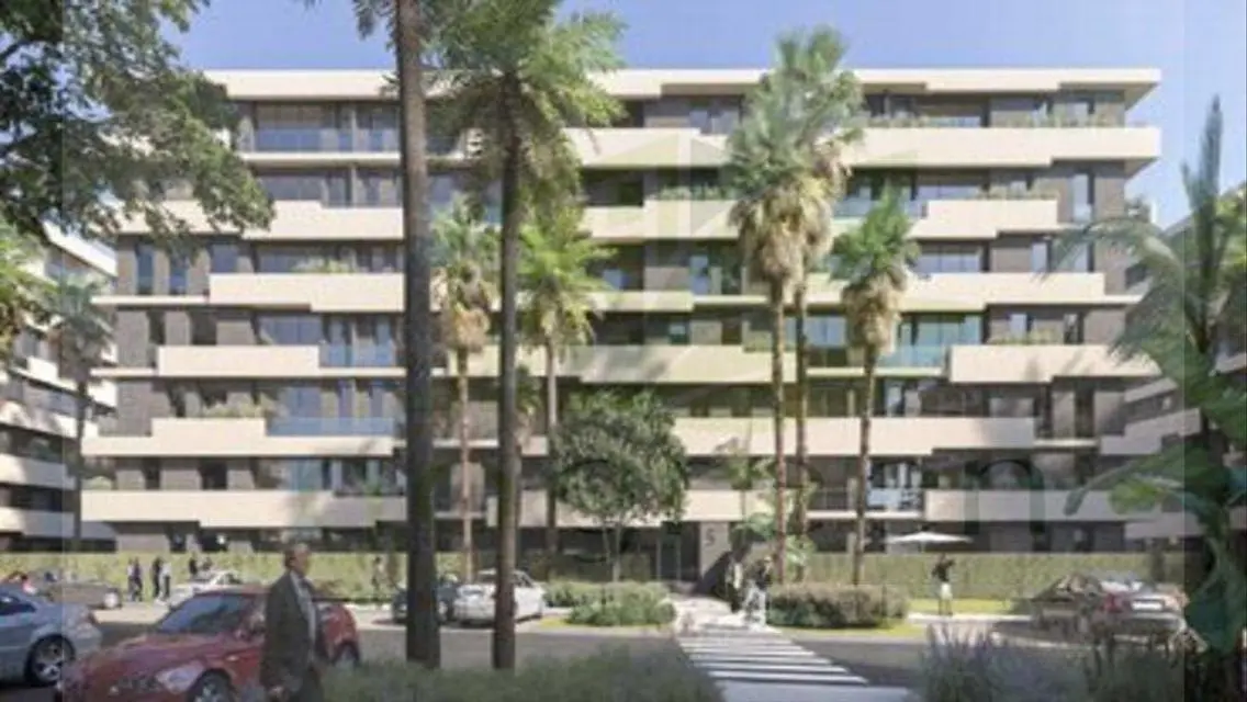 Luxury Apartment Overlooking Lakes - 180 sqm