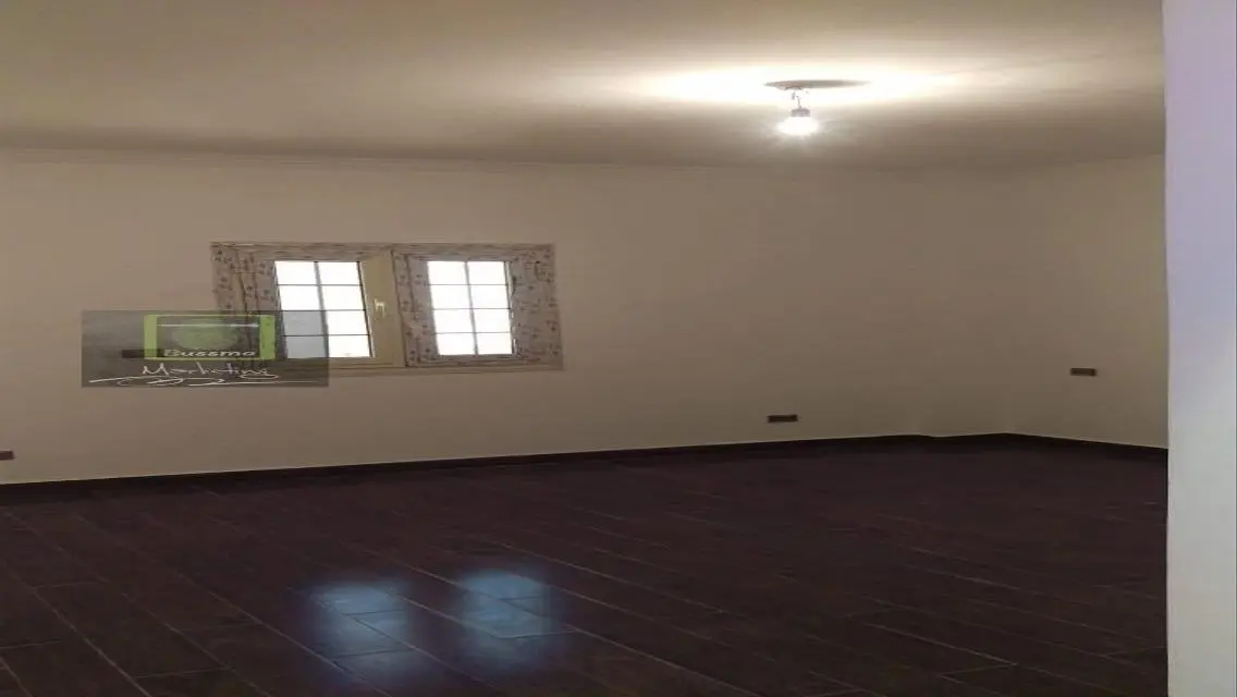 165 sqm Apartment with Balcony for Rent