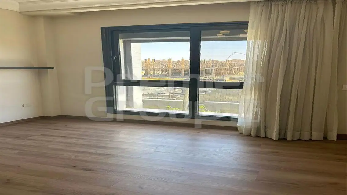 Luxury Apartment for Sale - 1000 sqm in the Heart of the City