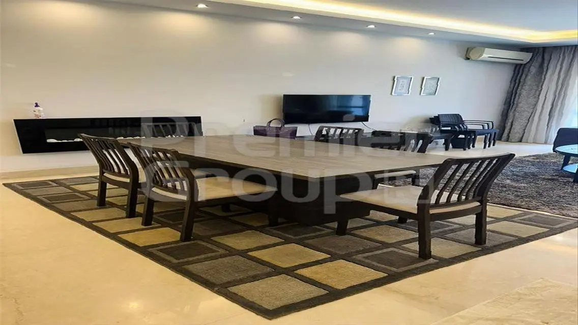 Luxury Apartment for Sale - 1000 sqm in the Heart of the City