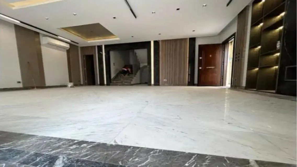 Luxurious Villa for Sale with Spacious Layout
