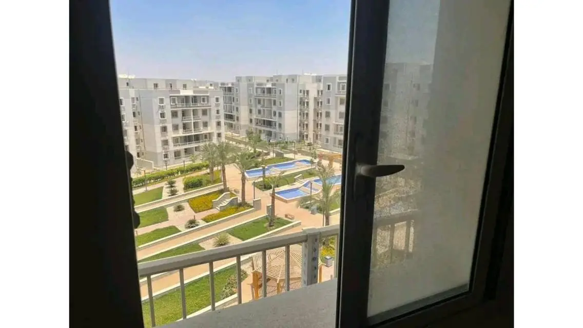 Luxury Building with Distinctive Spaces and Great Amenities