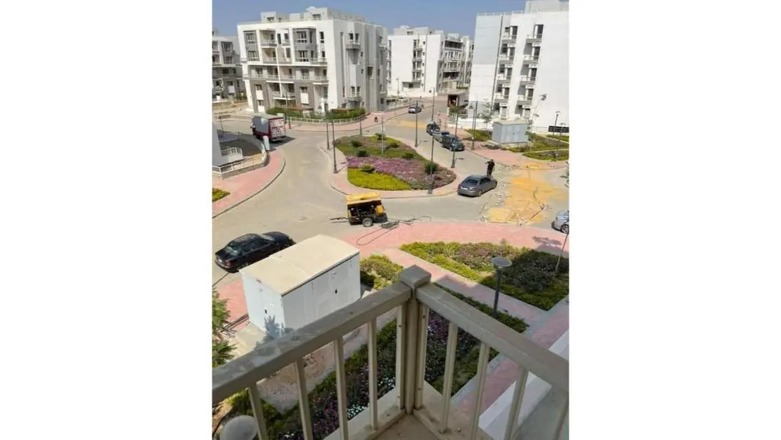 Luxury Building with Distinctive Spaces and Great Amenities