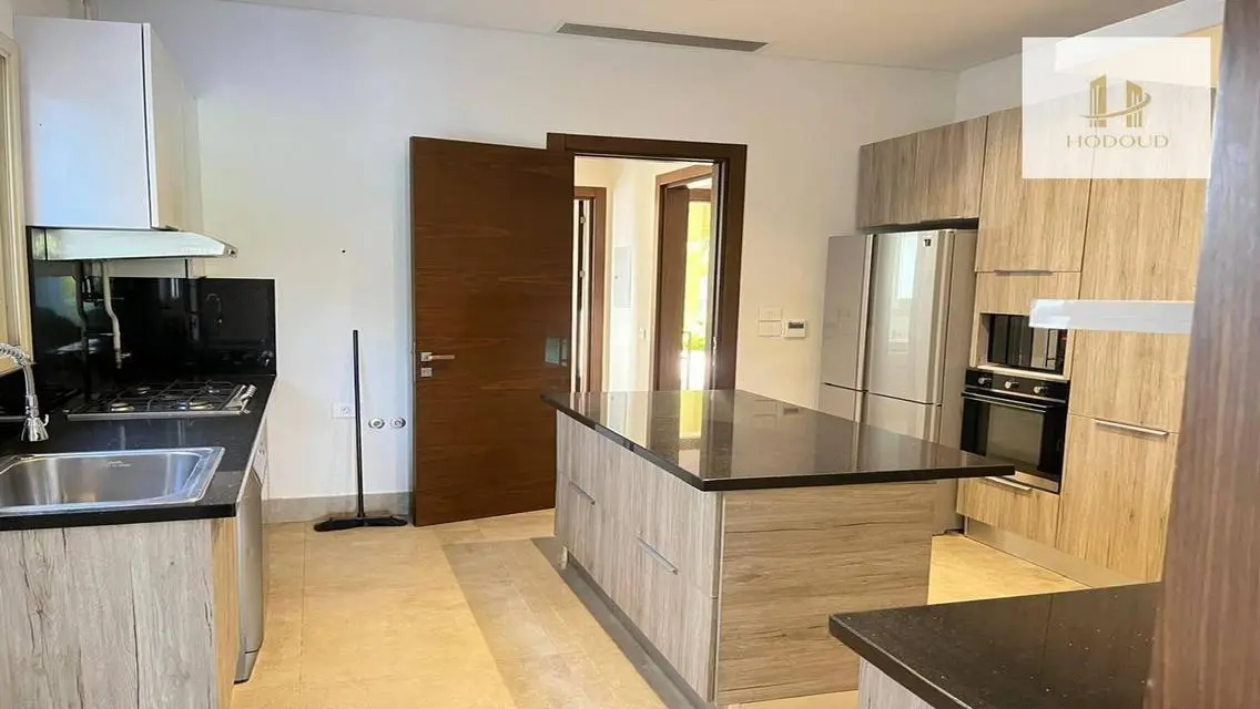 Apartment for Sale in Prime Location - 400 sqm