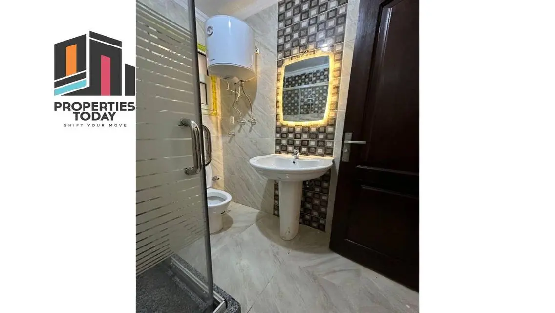 Spacious Apartment with 3 Bedrooms and Great Amenities in 1979 sqm