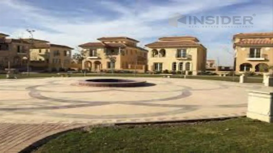 Luxury Villa Overlooking the Lake at an Attractive Price