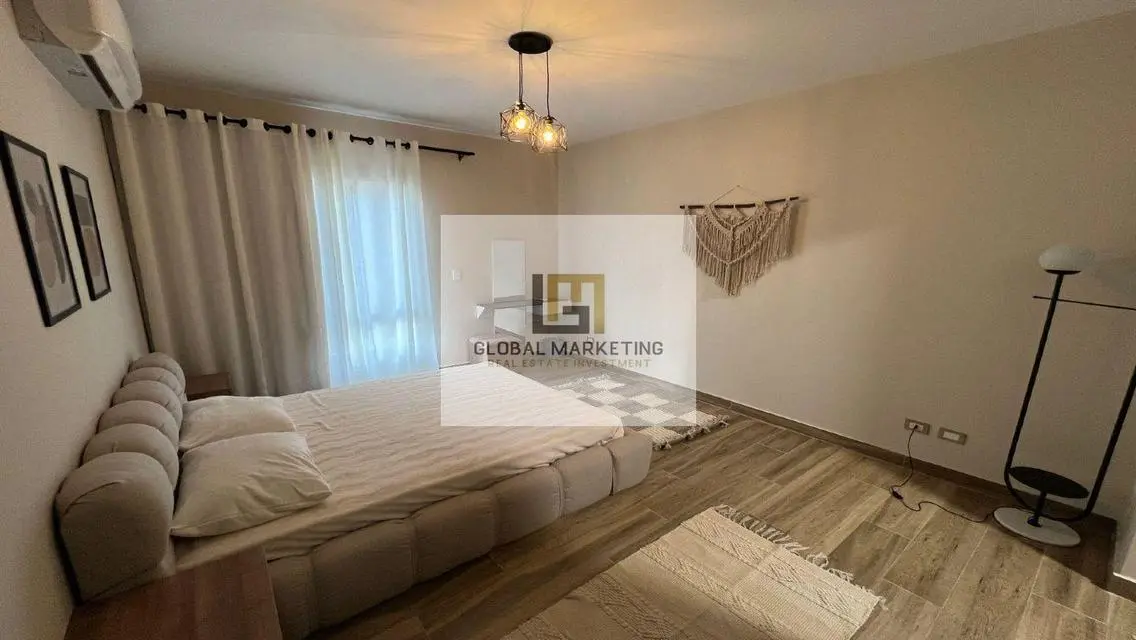 Luxury Apartment with Lakes and Premium Amenities