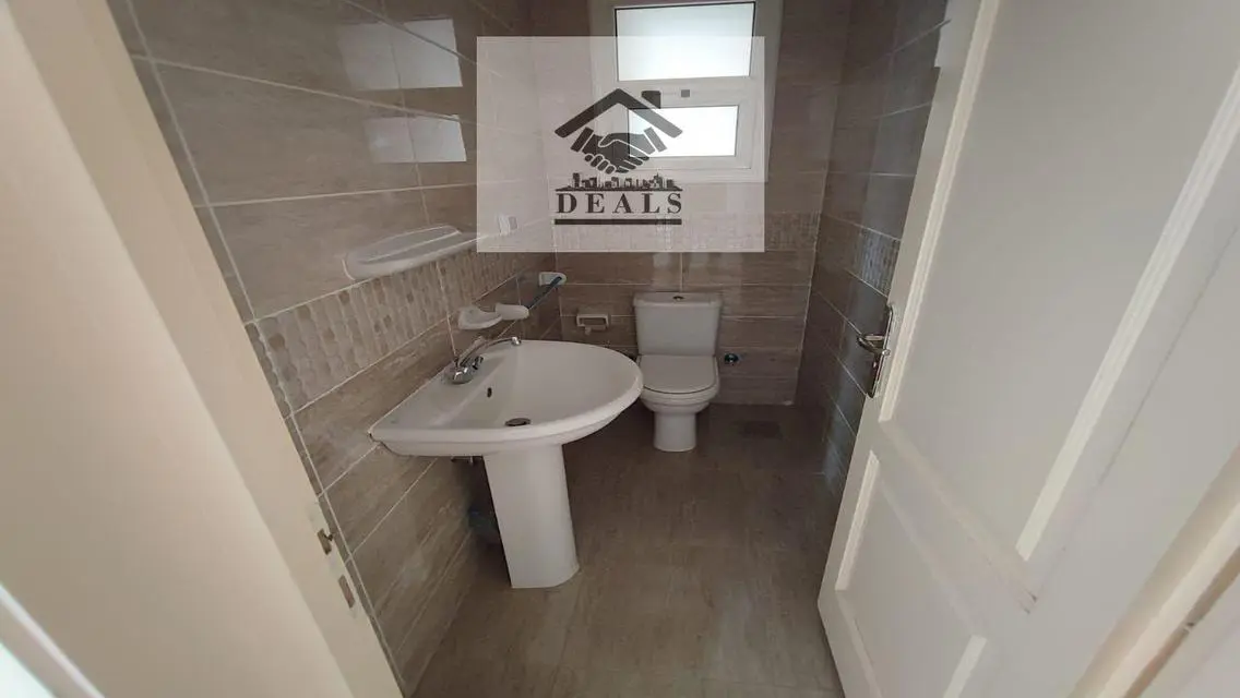 Luxury Apartment with Spacious Balcony and Stunning Views