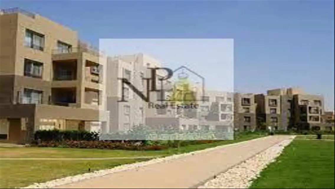 Luxury Apartment in the Heart of the City with Lake View