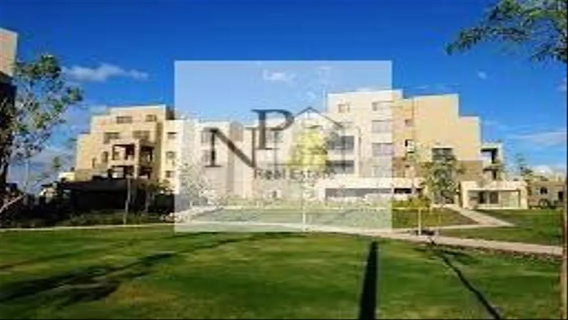 Luxury Apartment in the Heart of the City with Lake View