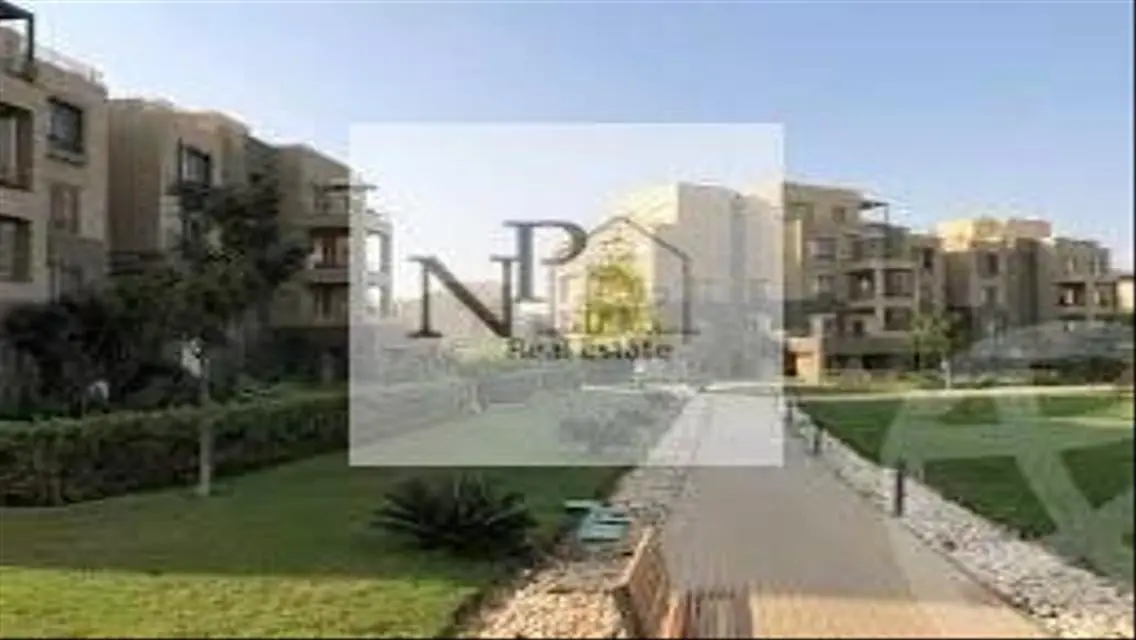 Luxury Apartment in the Heart of the City with Lake View