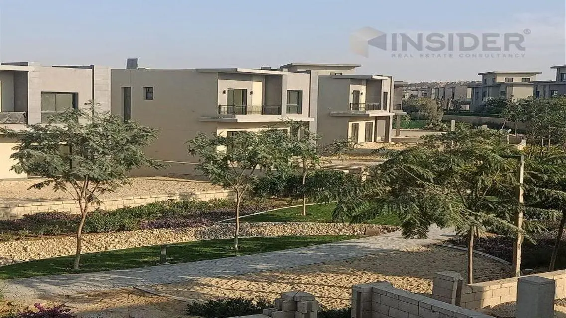 Luxury Living: 3-Bedroom Apartment with Private Pool