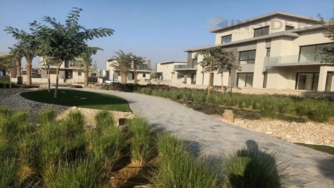 Luxury Living: 3-Bedroom Apartment with Private Pool
