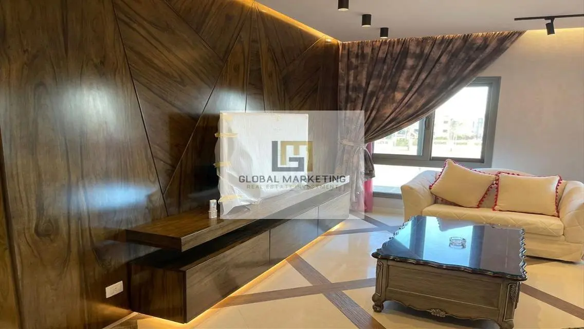 Luxury 210 sqm Apartment in Full-Service Community for 75,000