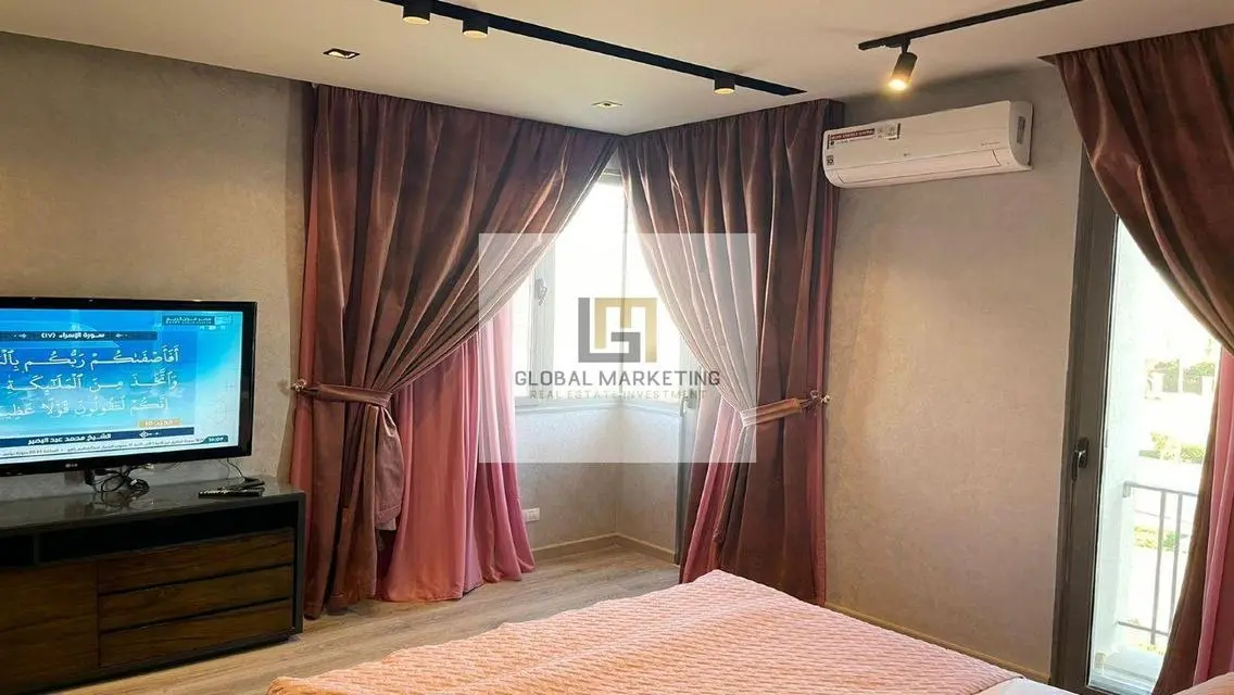 Luxury 210 sqm Apartment in Full-Service Community for 75,000
