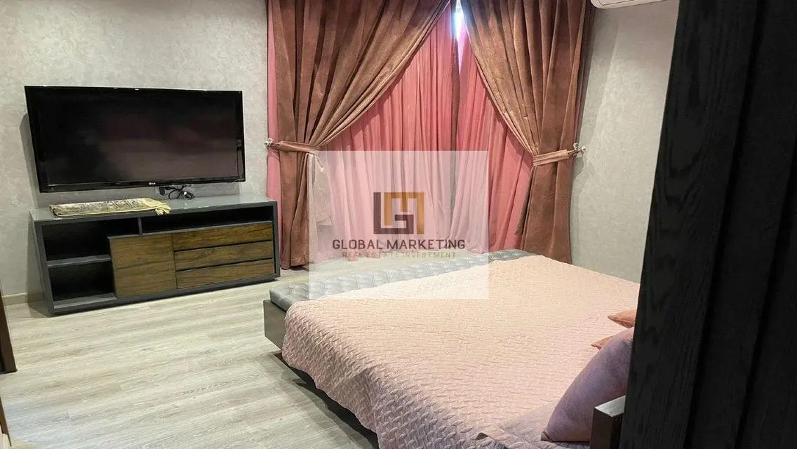 Luxury 210 sqm Apartment in Full-Service Community for 75,000