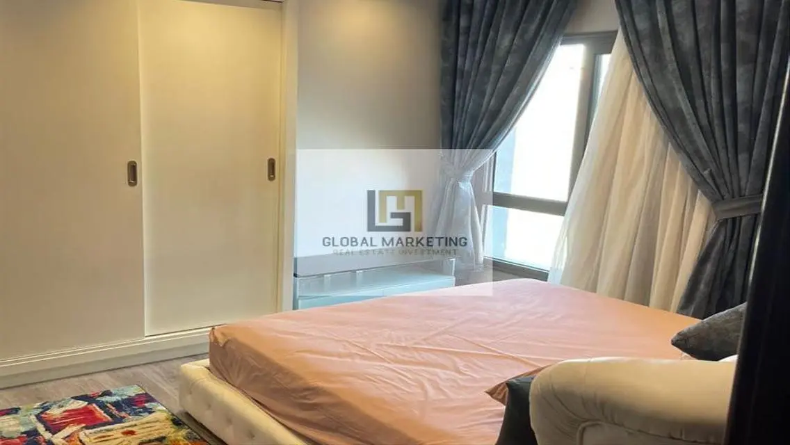 Luxury 210 sqm Apartment in Full-Service Community for 75,000