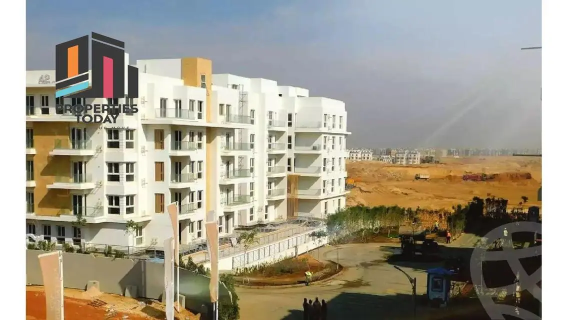 شقة فاخرة مع شرفة وغرفة دراسة - 2551775 جنيها