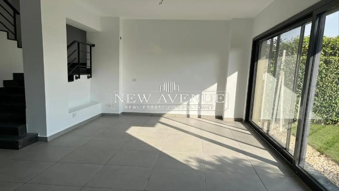 Luxury Apartment with Private Garden in Prime Location