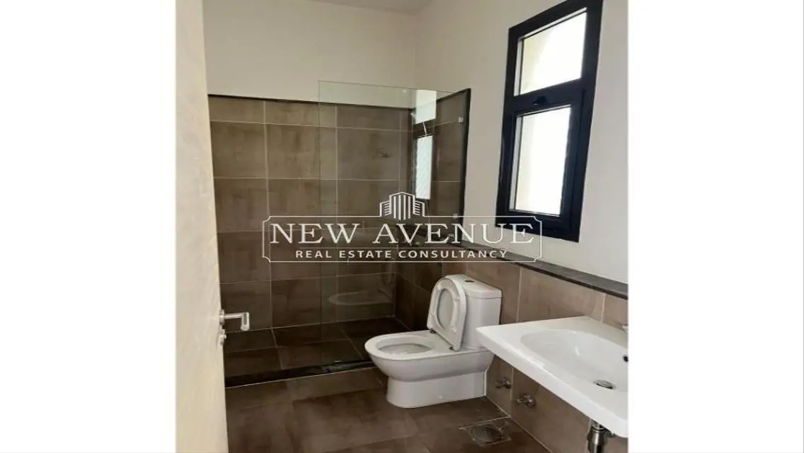 Luxury Apartment with Private Garden in Prime Location