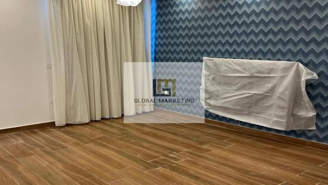 Luxury Apartment for Sale - 150 m² with Lake View